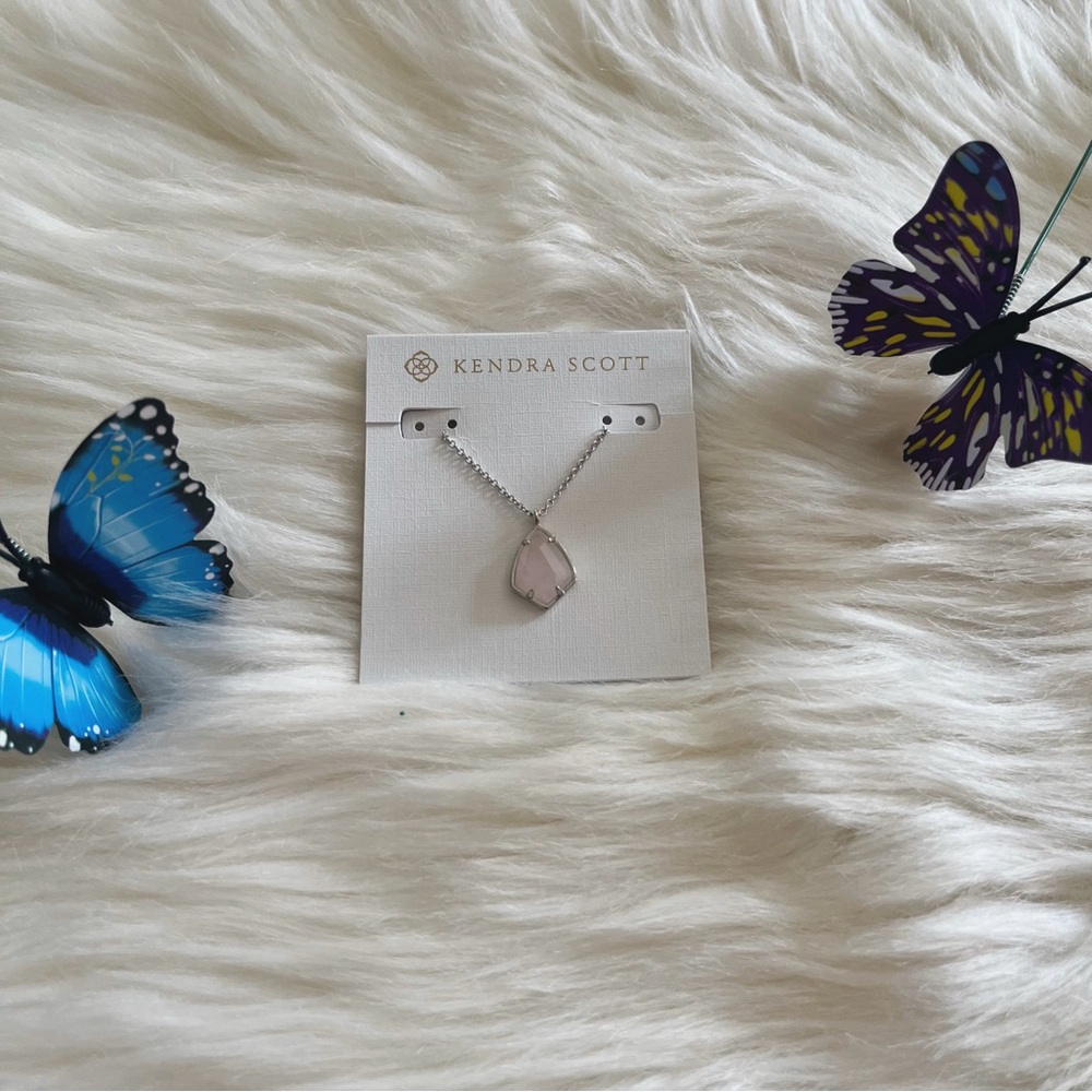 NWT Kendra Scott Cory Pendant Necklace Rose Quartz